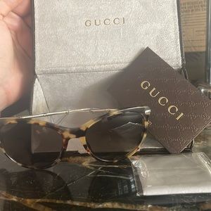 GUCCI Cat-eye Bamboo Sunglasses